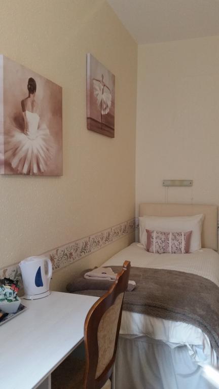 The Trevelyan Hotell Morecambe Rum bild